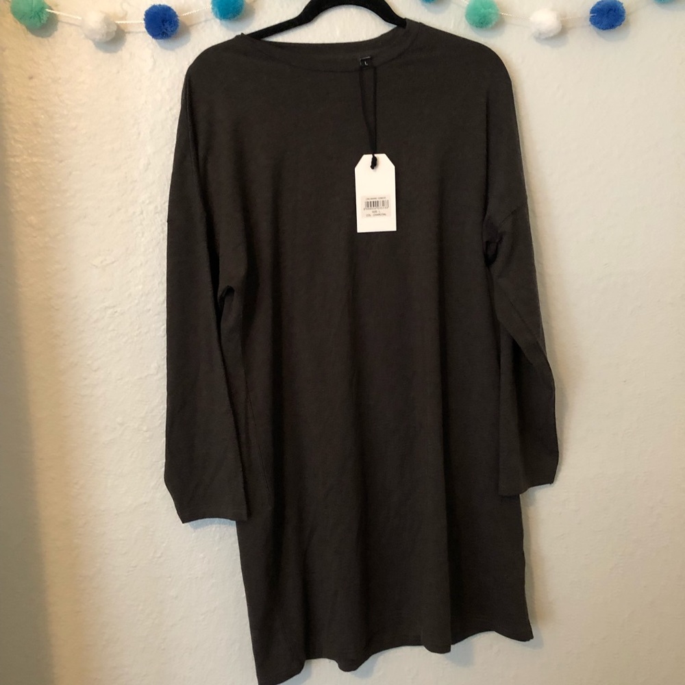 NWT Men’s Charcoal Light Sweater